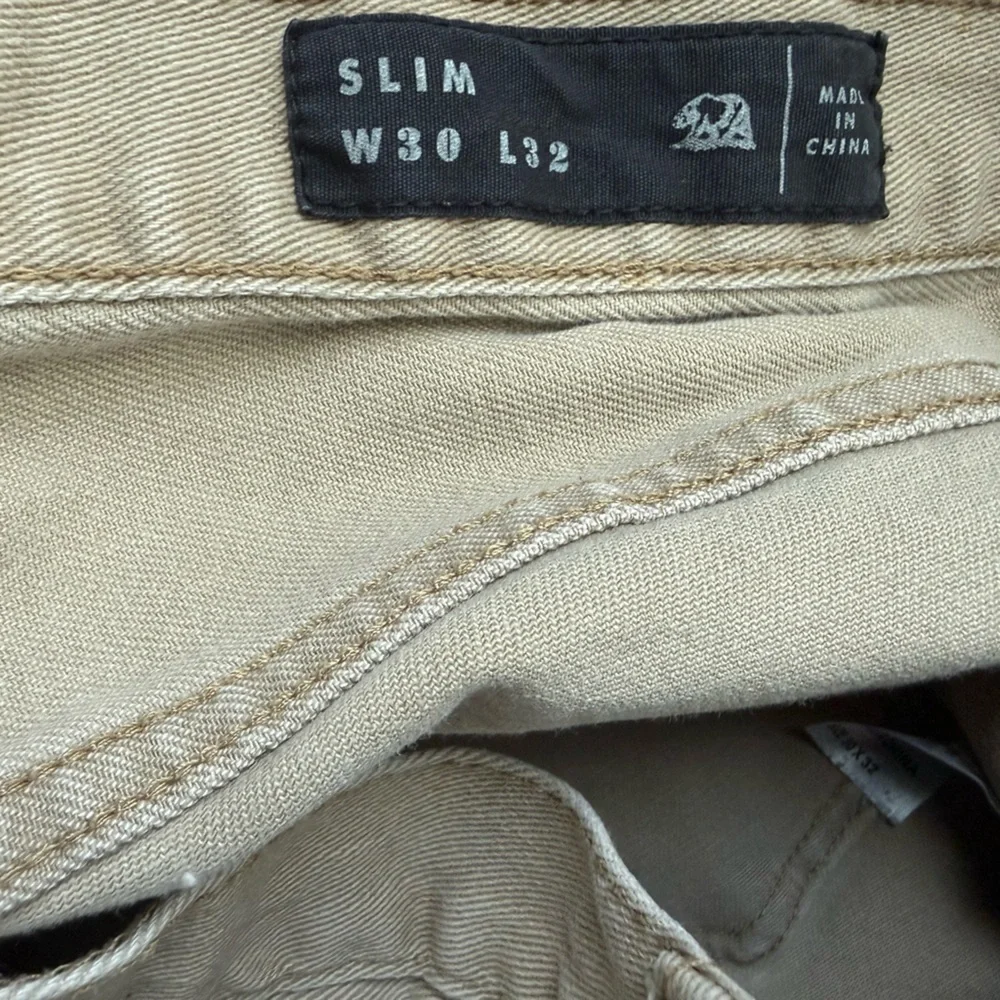 Lot of 2 Bullhead Jeans in Khaki and Gray Slim Fit 30/32